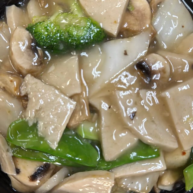 Veggie Moo Goo Gai Pan.