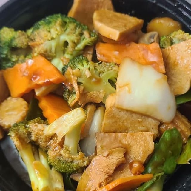 Veggie Chicken with Mixed Vegetables.