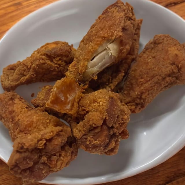 Fried Chicken Wings.