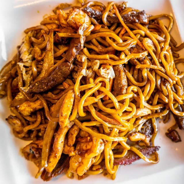 Lo Mein.
