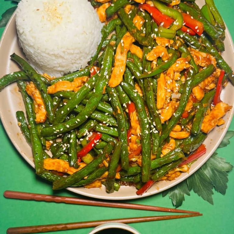 Delicious Chicken Lo Mein